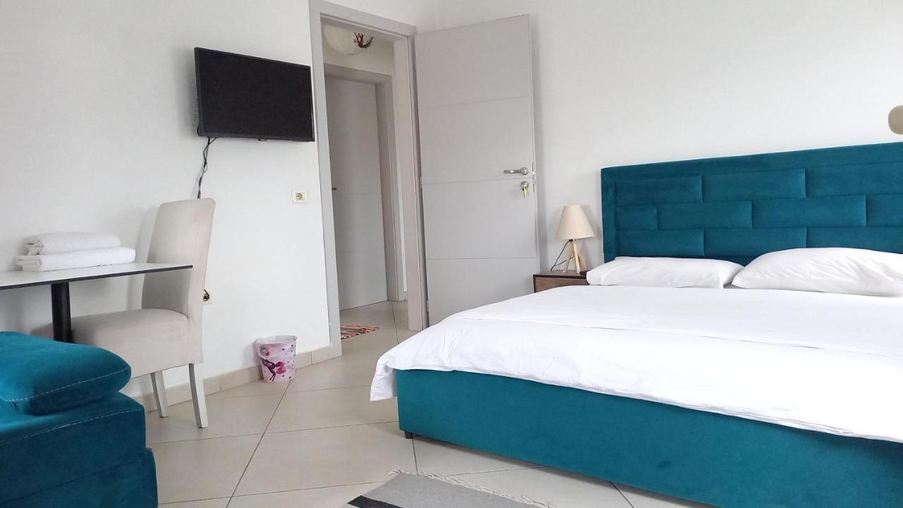 Guesthouse Bela ติรานา ภายนอก รูปภาพ