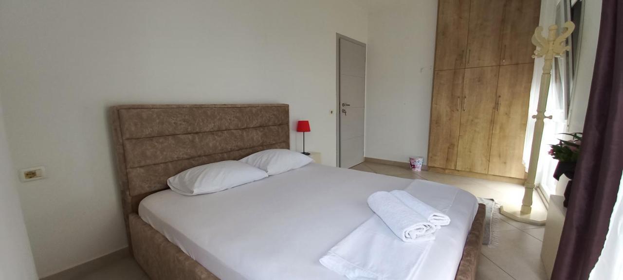 Guesthouse Bela ติรานา ภายนอก รูปภาพ