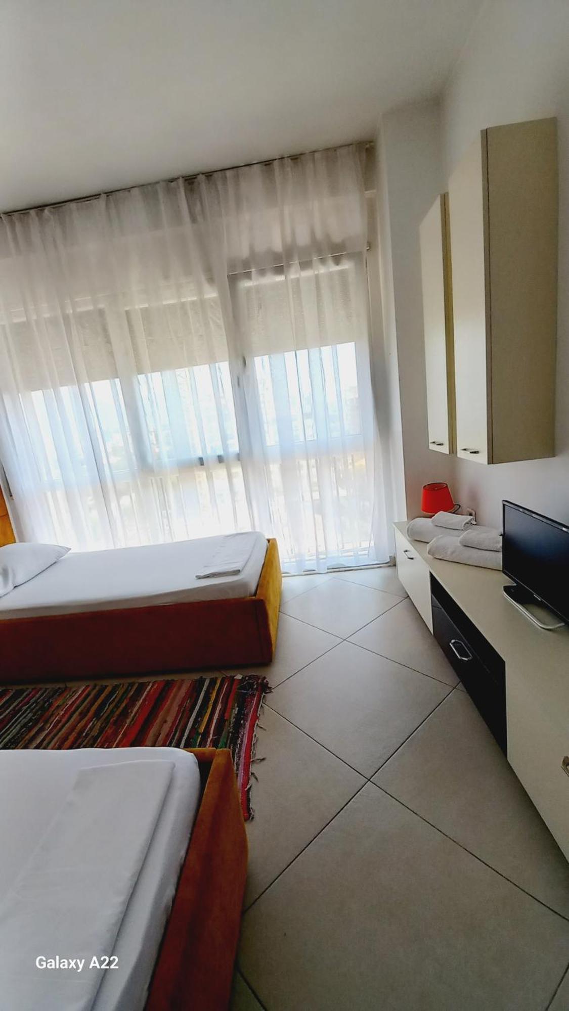 Guesthouse Bela ติรานา ภายนอก รูปภาพ